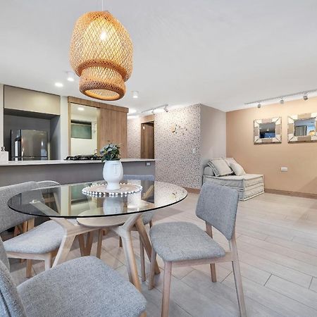 Aptos Alcazar Oviedo By Housy Host Медельин Экстерьер фото