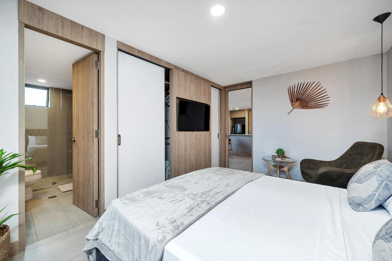 Aptos Alcazar Oviedo By Housy Host Медельин Экстерьер фото